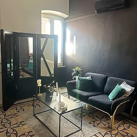 Hotel The - Couples Romantic